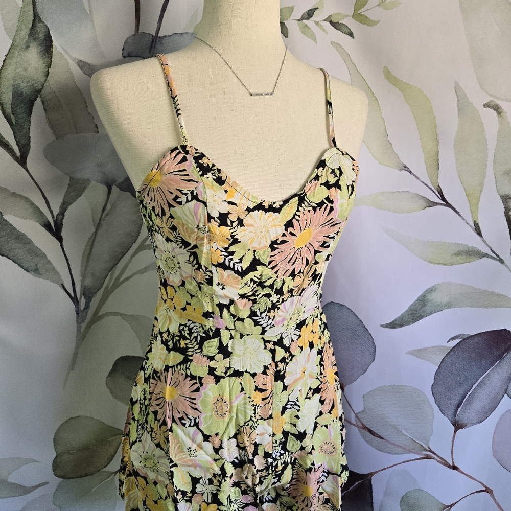 MISS SELFRIDGE | Romper in Tropical Floral sz 4P NWT - Picture 2 of 16